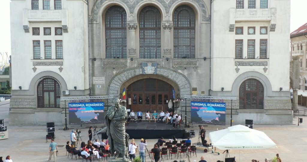„Turismul românesc - între impas și oportunitate”: Sezon estival de minim 9 luni